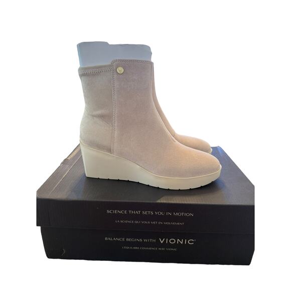 Vionic Women's Oatmeal Suede Skylar Comfort Wedge Short Boots Size 6 - Picture 6 of 11
